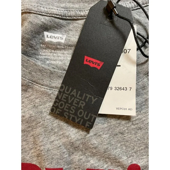 Levi's XL Heather Gray Crew Neck Logo Name Graphic Cotton Sleeveless Crop Tee - Picture 6 of 6